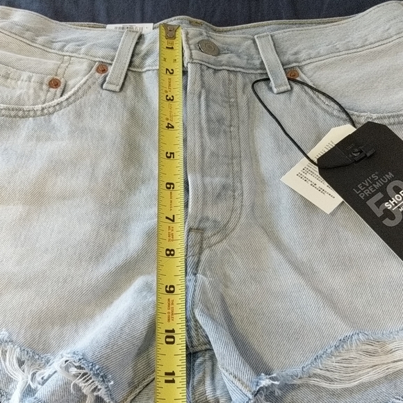 Levi's 501 Shorts Bleached Blue - Picture 5 of 7